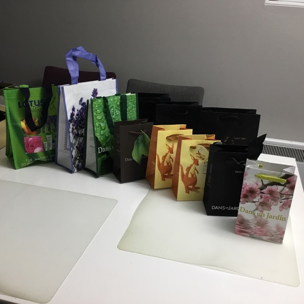Dans Un Jardin and others shopping bags lot